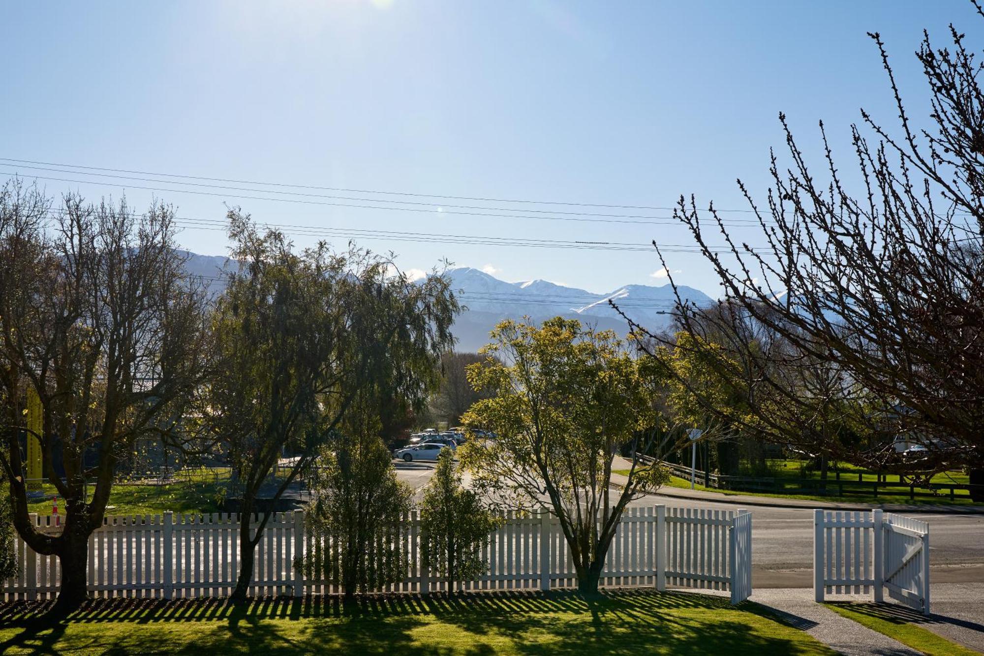 Ludstone Villa - A Charming Family Home Кайкура Екстериор снимка